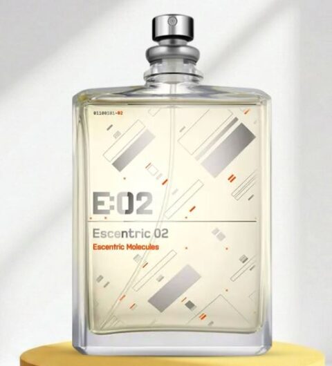 Escentric 02 - Escentric Spot